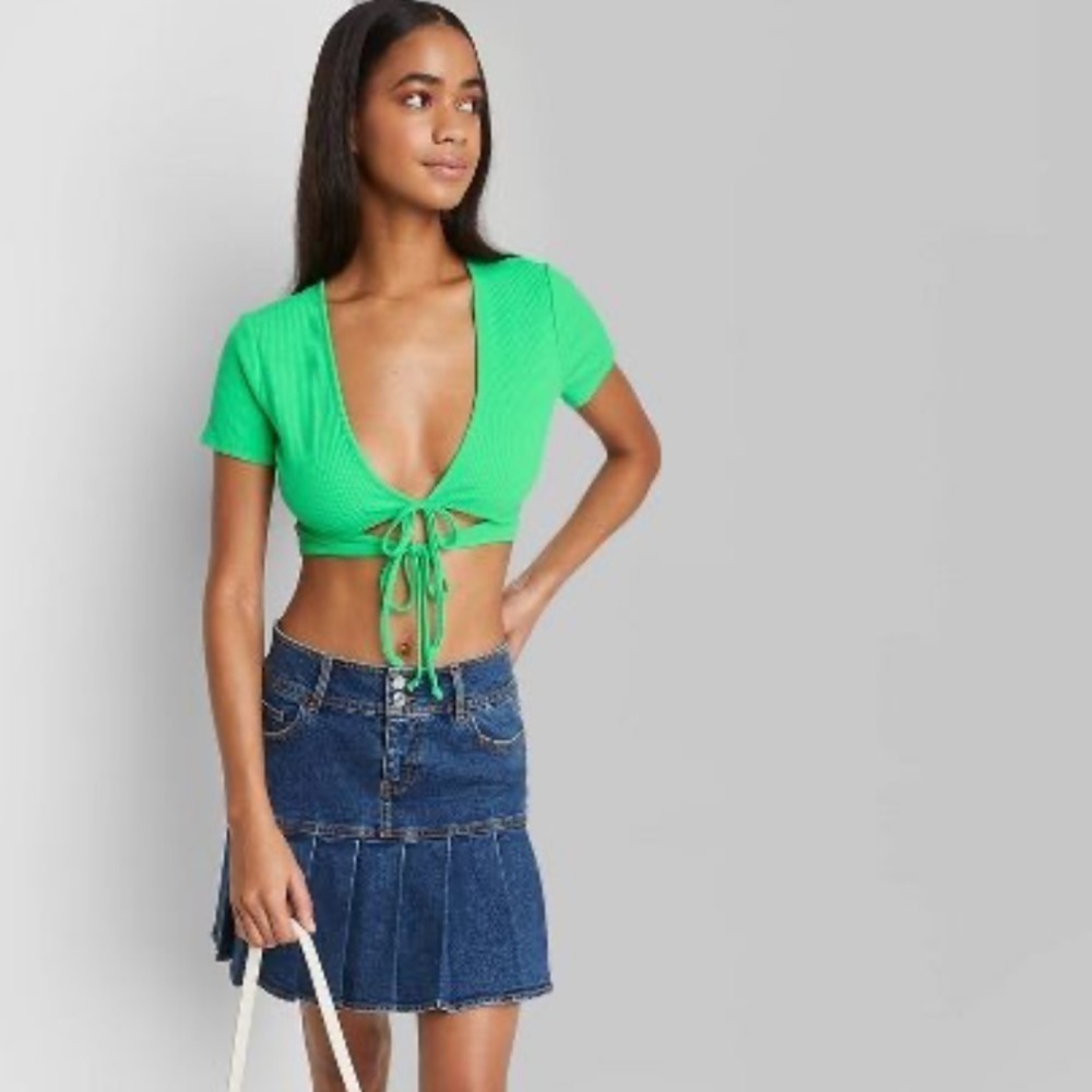 WILD fable green size large Short Sleeve Double Tie Versatile crop T-Shirt nwt - Picture 2 of 7